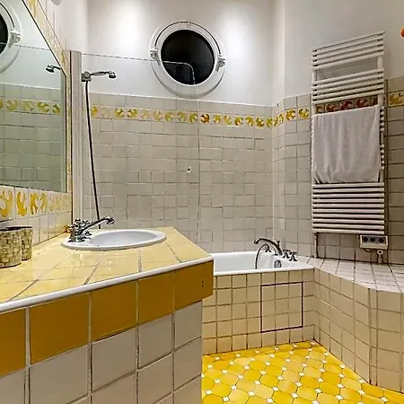 Luxury - Tour Eiffel/invalides 3* Paris