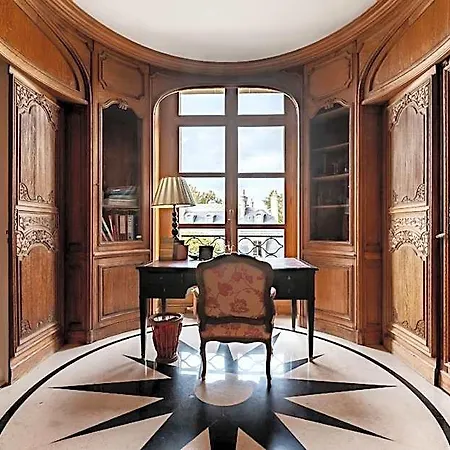 Luxury - Tour Eiffel/invalides Hotel 3*